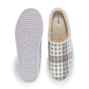TOMS Women’s Slip-On Slippers House Shoes Plaid Knit Fleece Lined Size 8